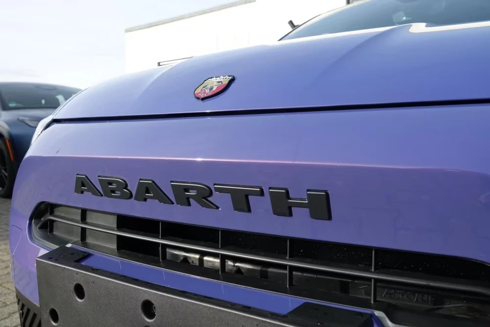 Abarth 600 Scorpionissima , снимка 4 - Автомобили и джипове - 53839184