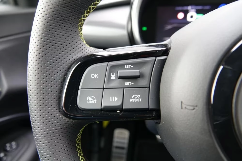 Abarth 600 Scorpionissima , снимка 11 - Автомобили и джипове - 53839184