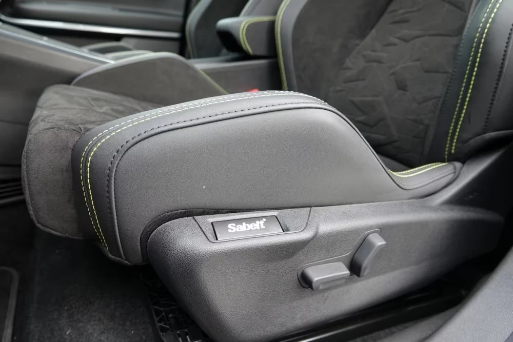 Abarth 600 Scorpionissima , снимка 9 - Автомобили и джипове - 53839184