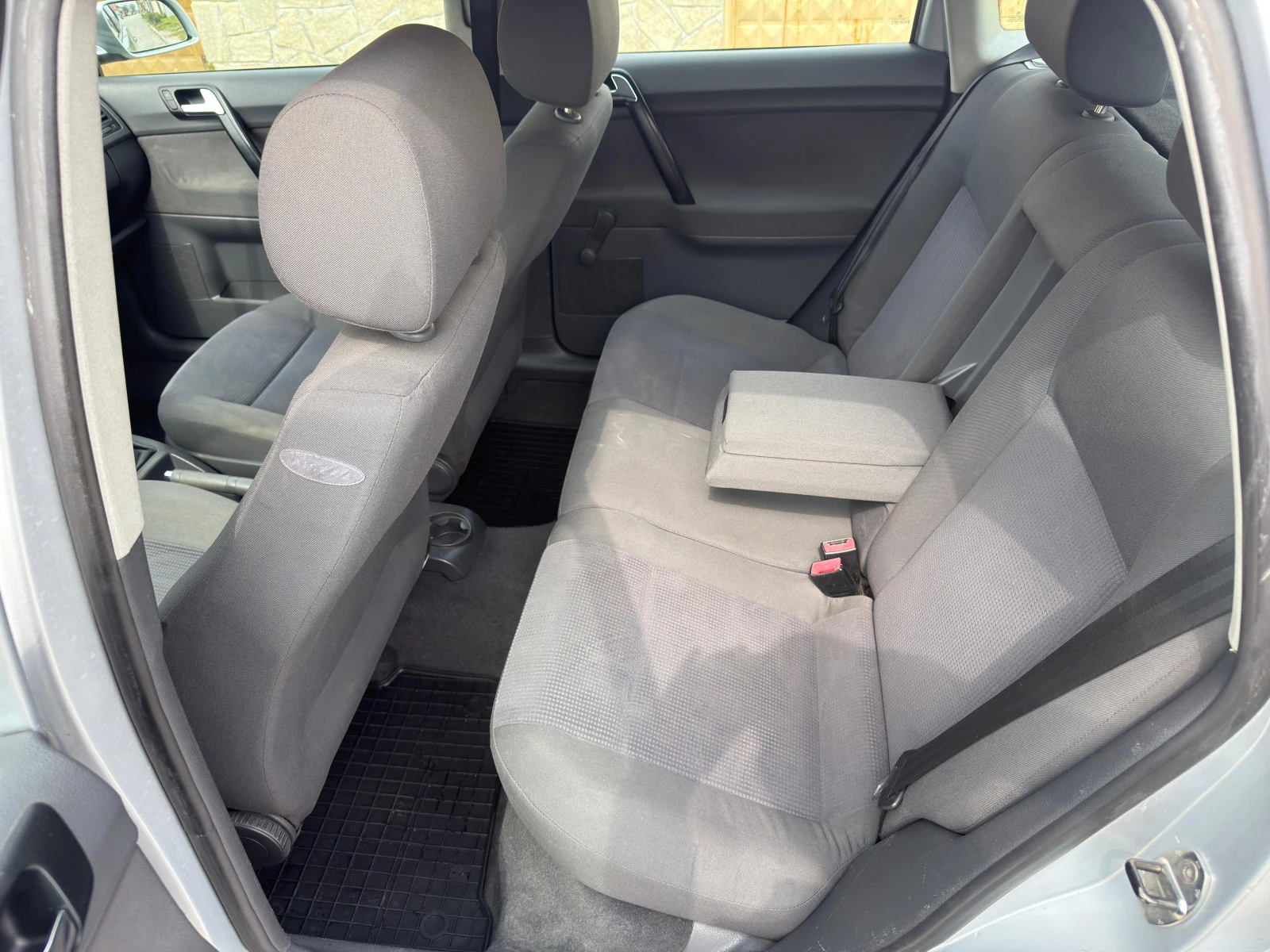 VW Polo 153000 КМ, снимка 12 - Автомобили и джипове - 53971270