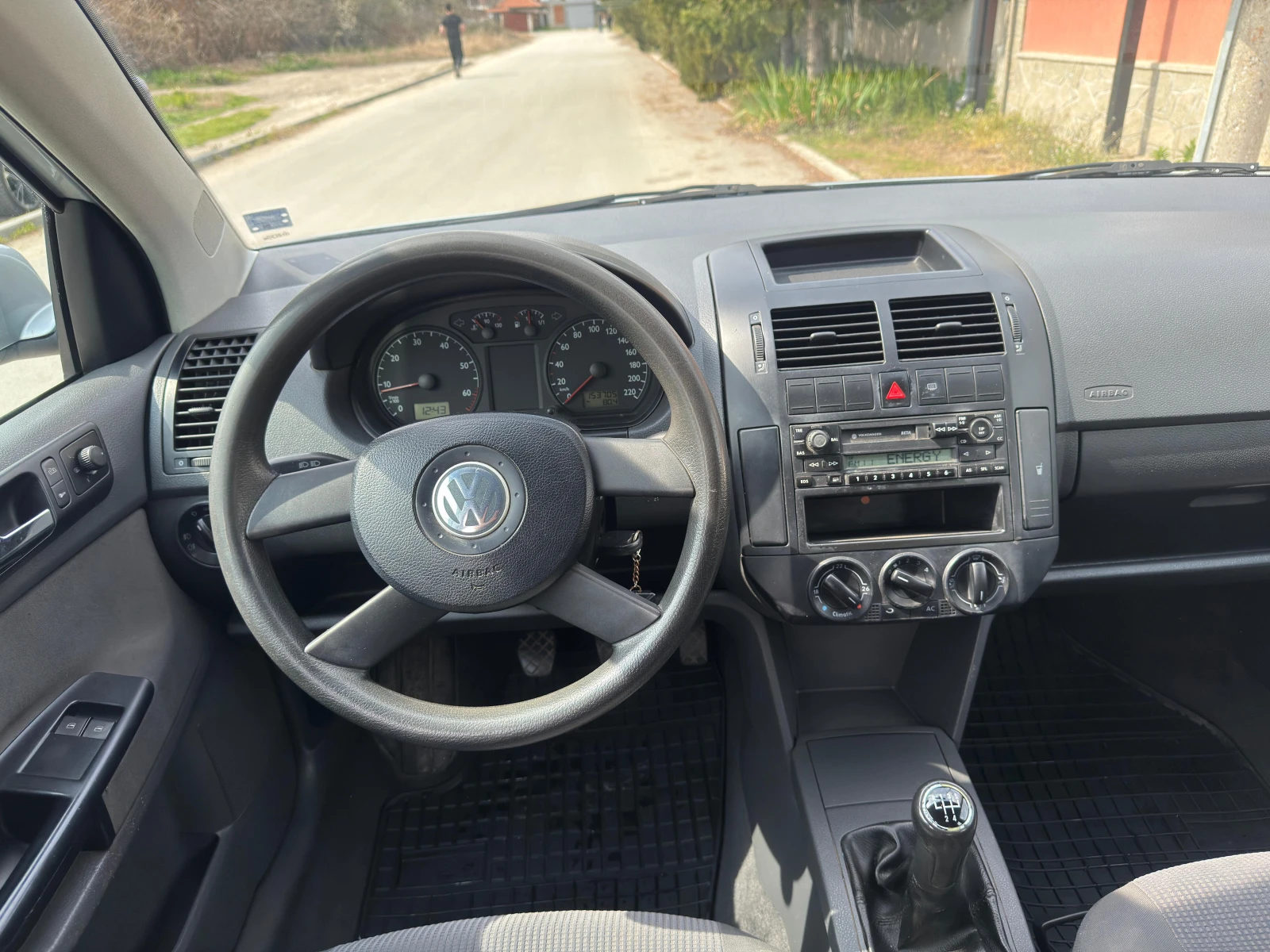 VW Polo 153000 КМ, снимка 16 - Автомобили и джипове - 53971270