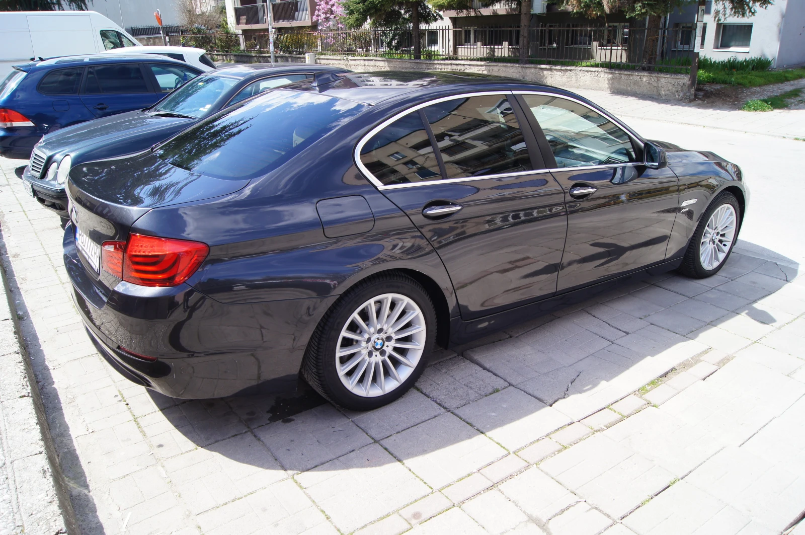 BMW 530 xDrive| SOFTCLOSE| DISTRONIC | ЛИЗИНГ, снимка 6 - Автомобили и джипове - 54125196