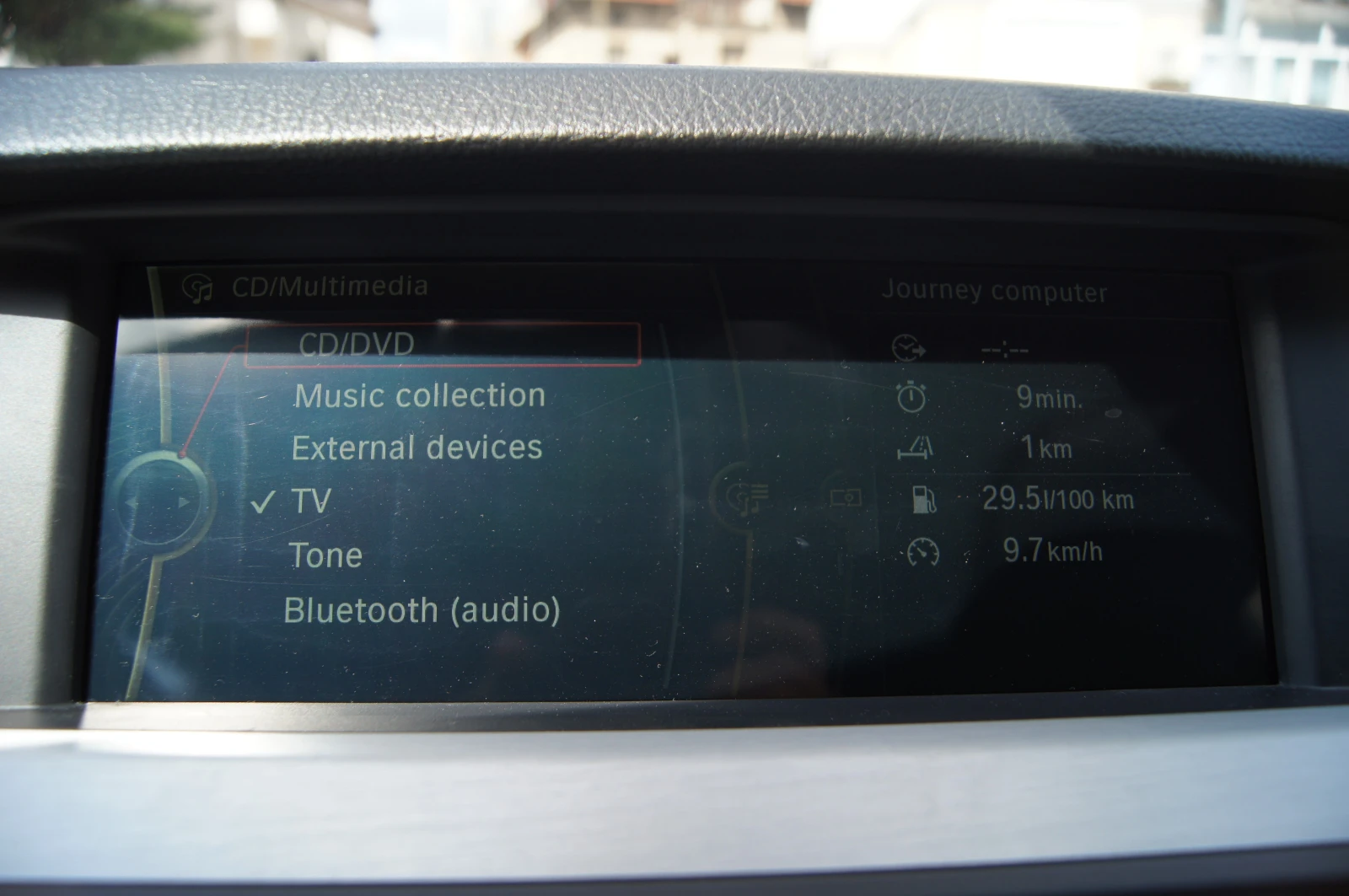 BMW 530 xDrive| SOFTCLOSE| DISTRONIC | ЛИЗИНГ, снимка 13 - Автомобили и джипове - 54125196