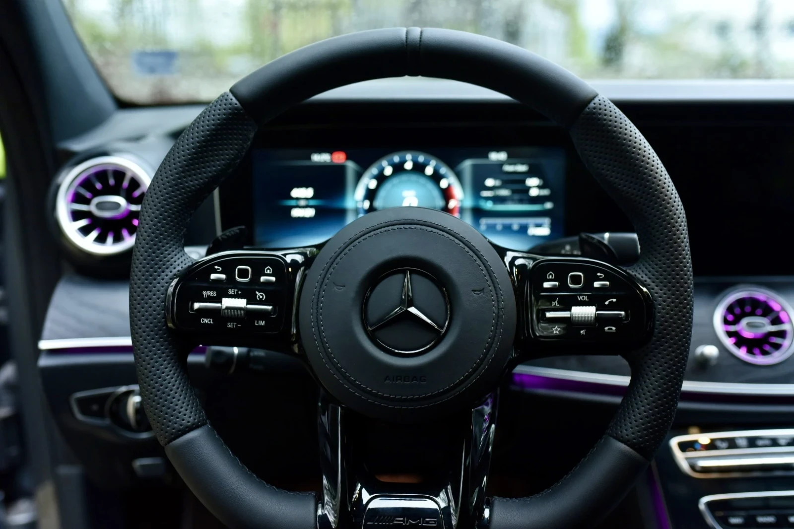 Mercedes-Benz E 300, снимка 15 - Автомобили и джипове - 54368307