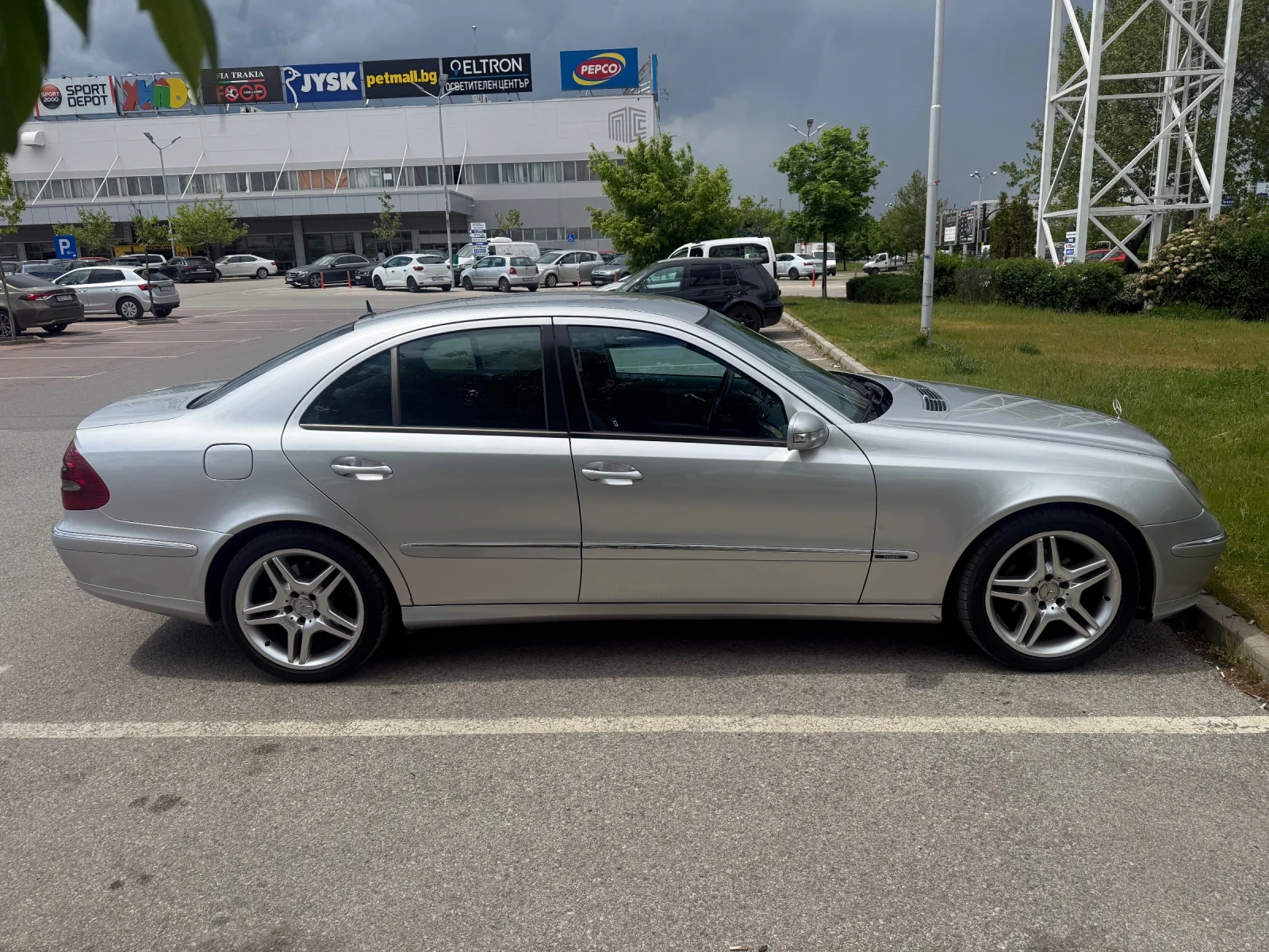 Mercedes-Benz E 270 2.7CDI 177, снимка 5 - Автомобили и джипове - 54564783