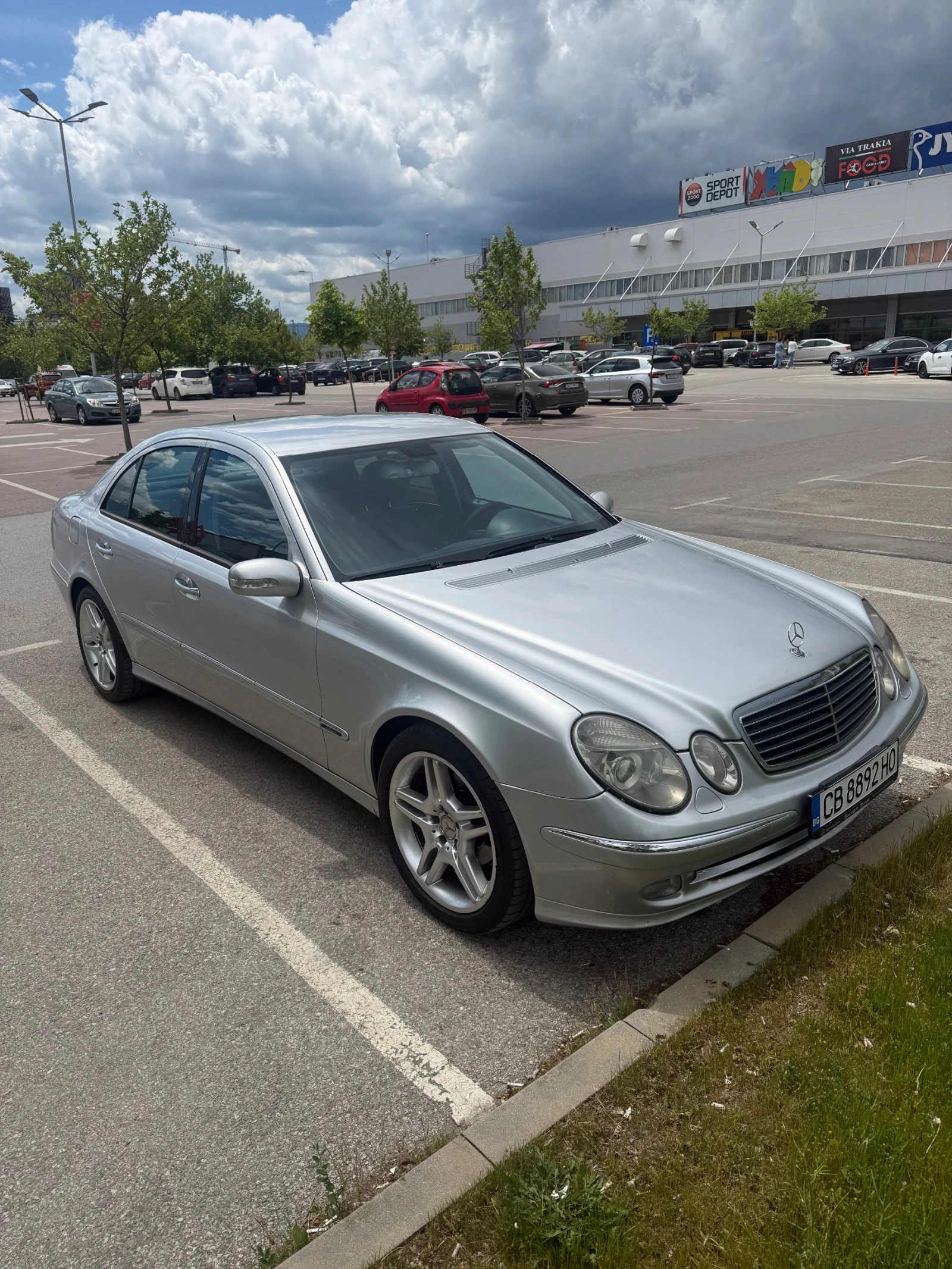 Mercedes-Benz E 270 2.7CDI 177