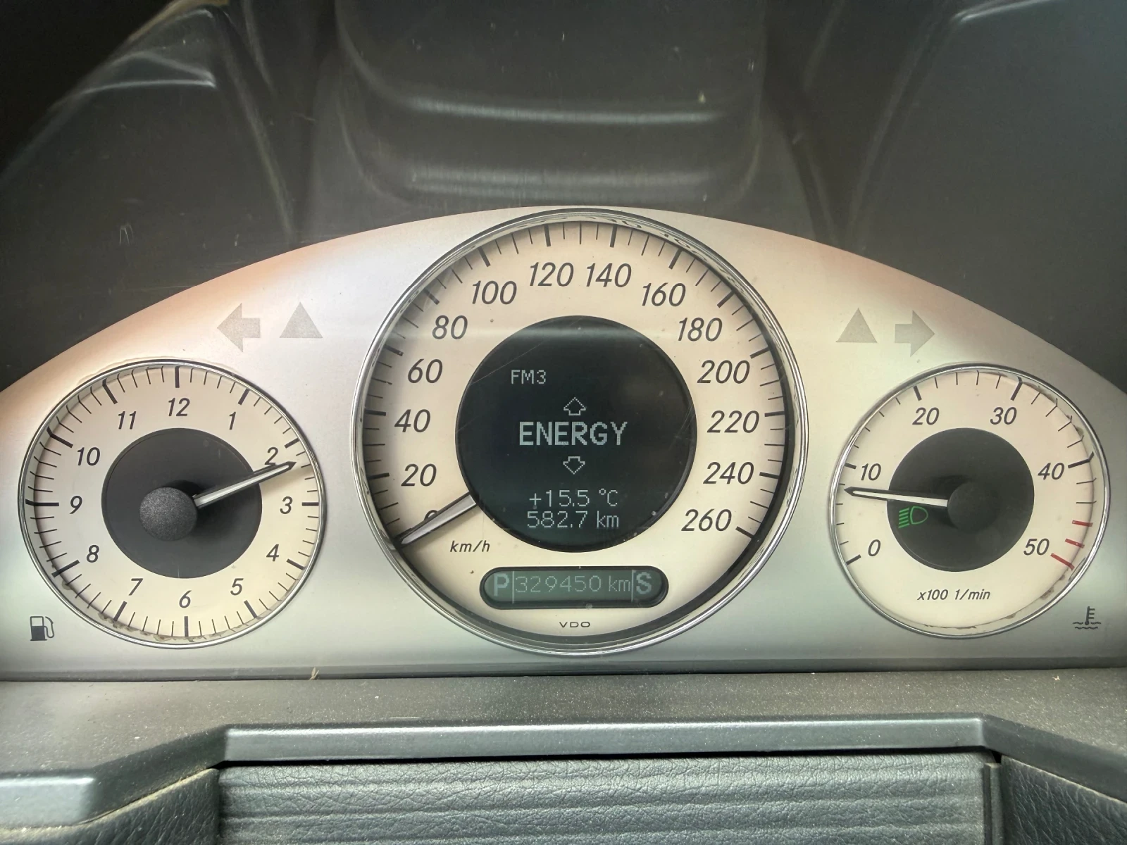 Mercedes-Benz E 270 2.7CDI 177, снимка 9 - Автомобили и джипове - 54564783