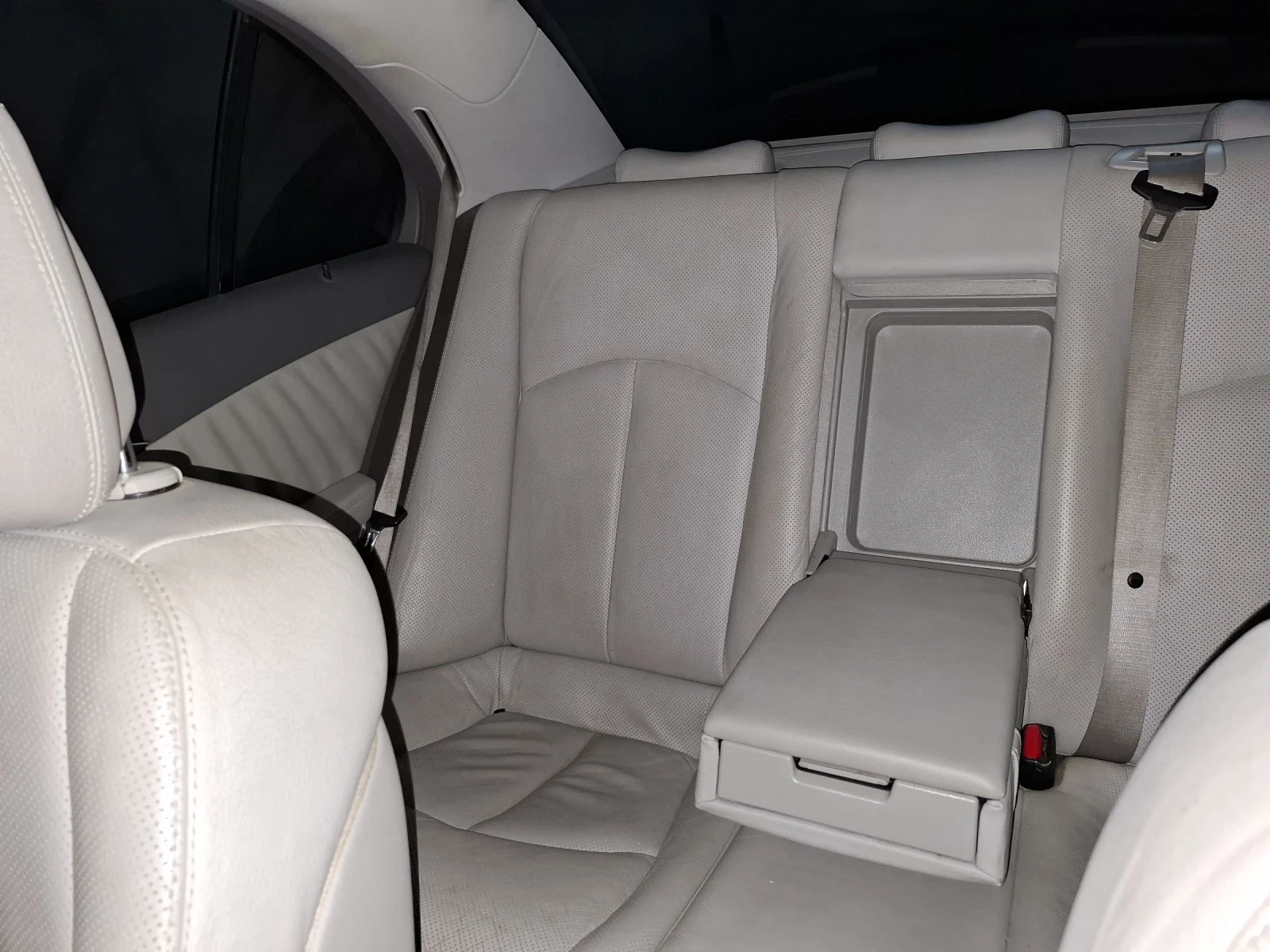 Mercedes-Benz 320, снимка 9 - Автомобили и джипове - 54849240