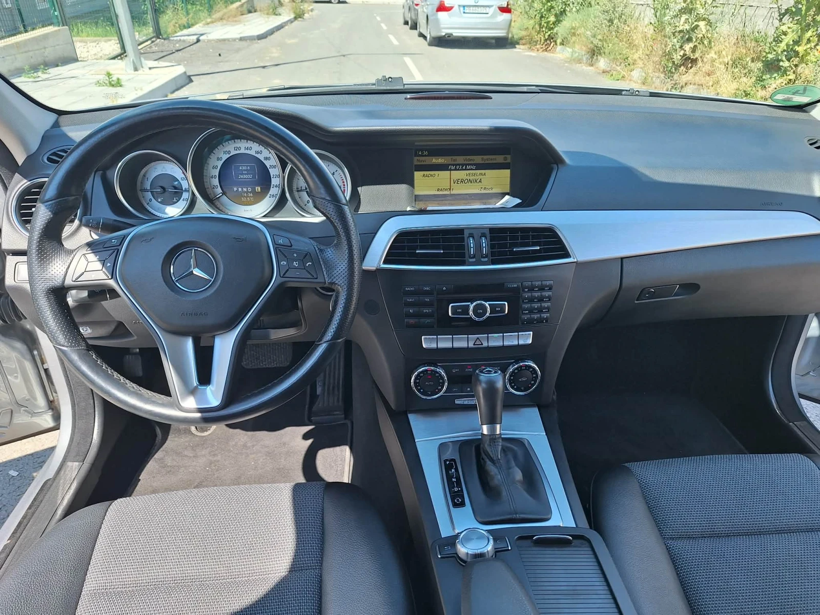 Mercedes-Benz C 220 Facelift, снимка 4 - Автомобили и джипове - 55049546