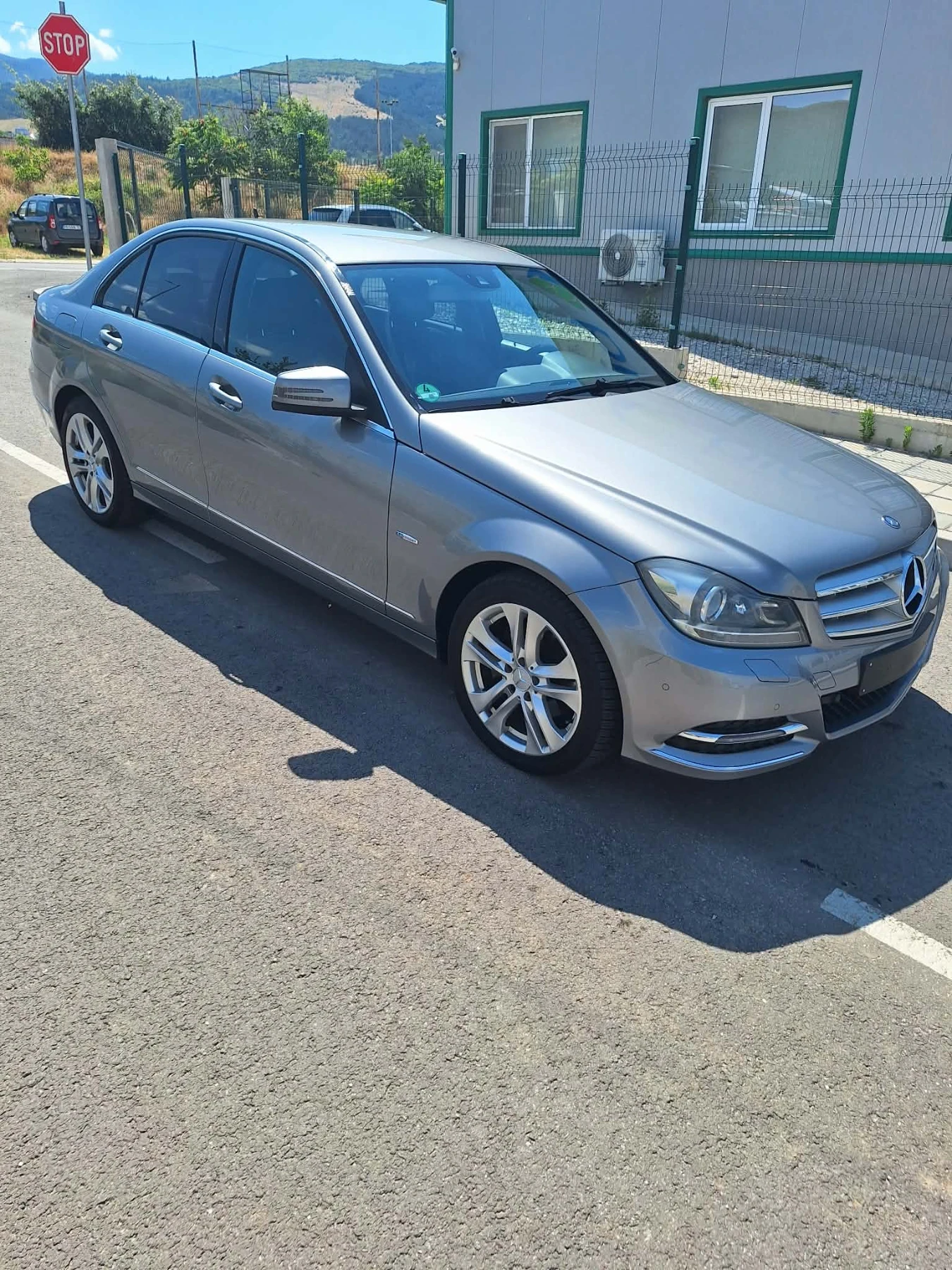 Mercedes-Benz C 220 Facelift, снимка 3 - Автомобили и джипове - 55049546
