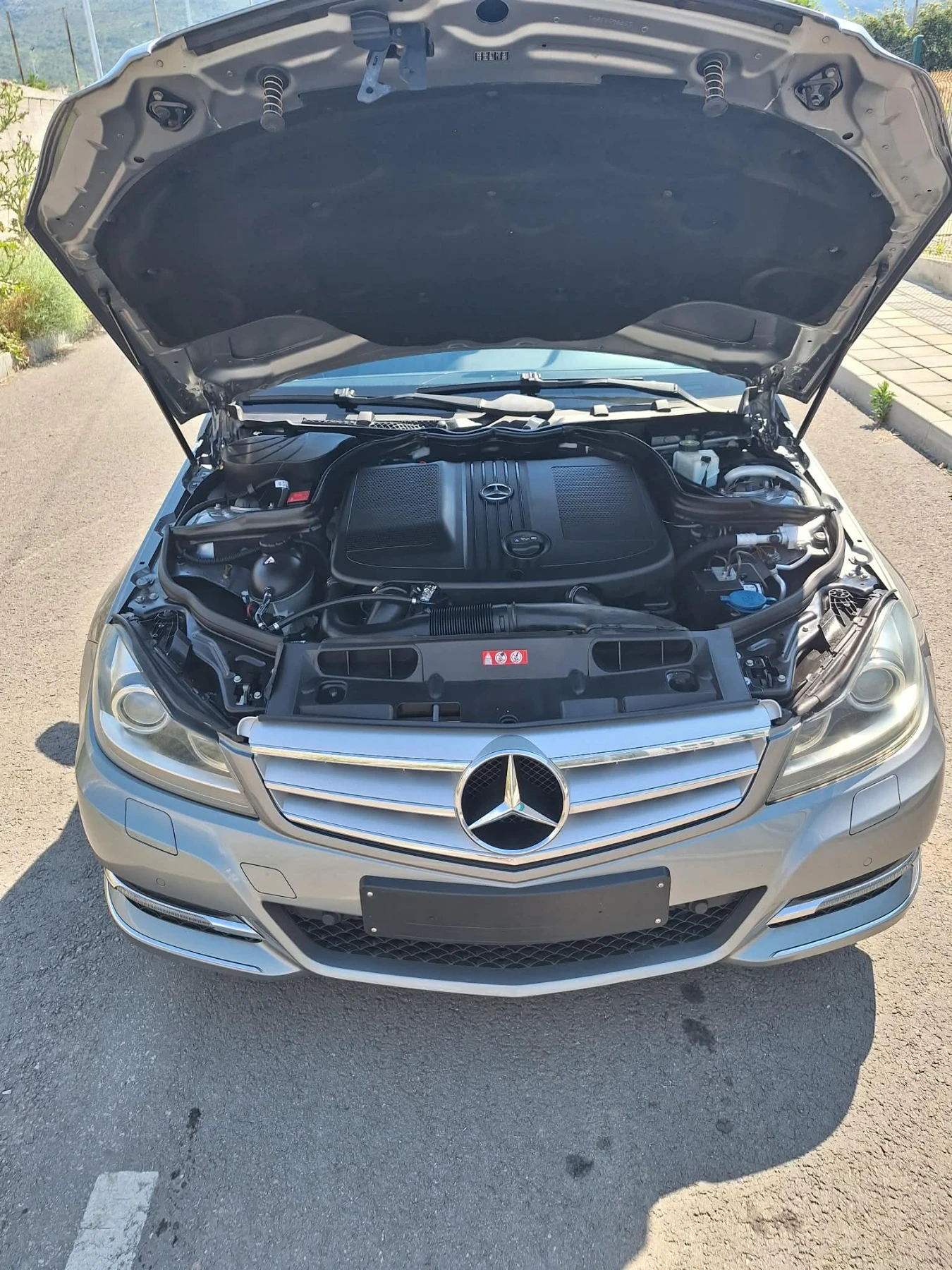 Mercedes-Benz C 220 Facelift, снимка 9 - Автомобили и джипове - 55049546