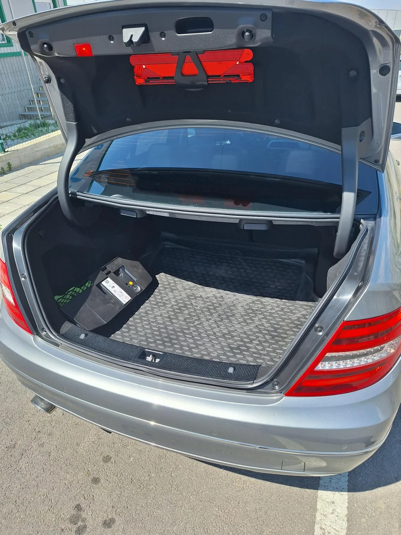 Mercedes-Benz C 220 Facelift, снимка 10 - Автомобили и джипове - 55049546