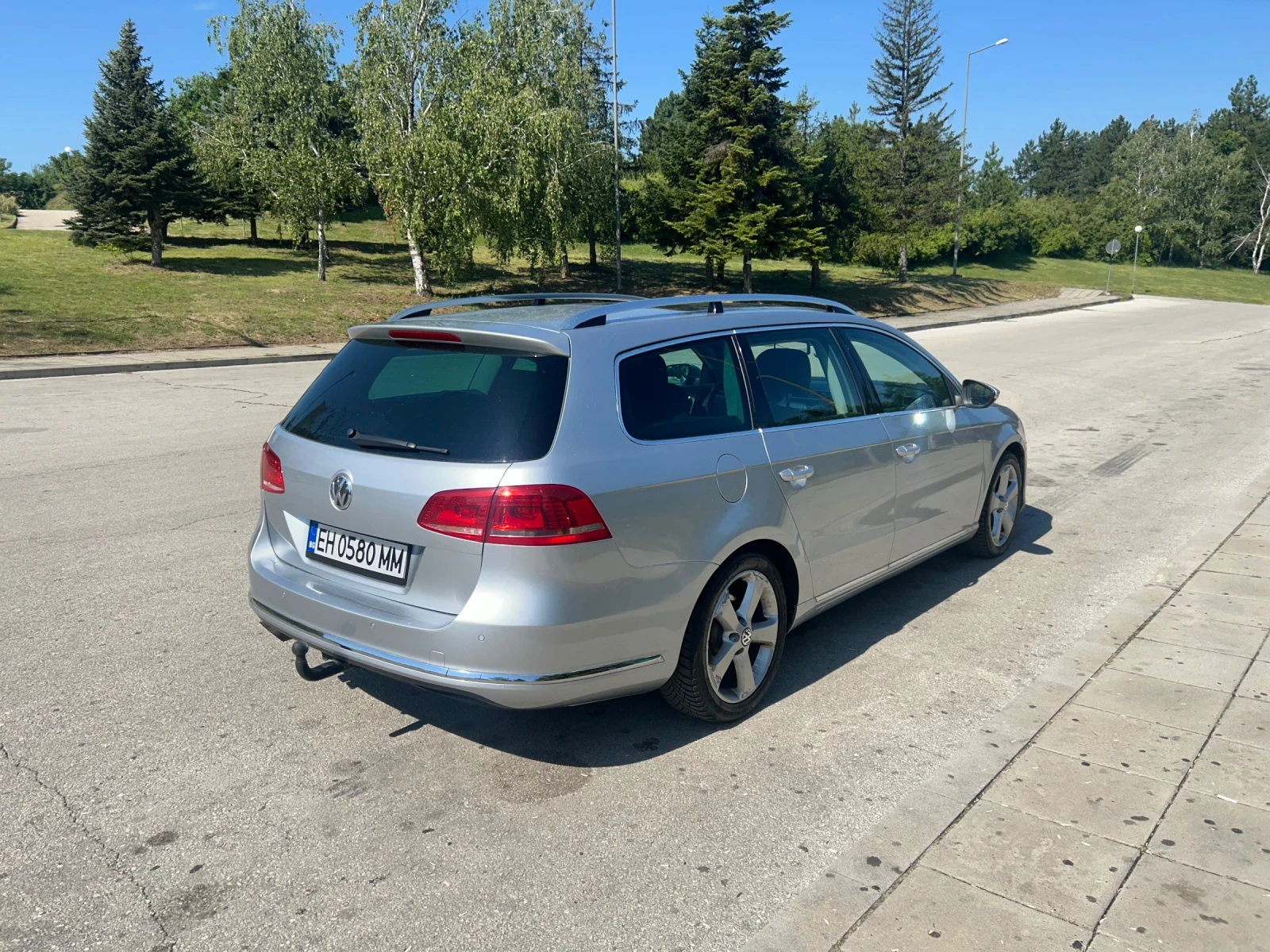 VW Passat 2.0 TDI Highline, снимка 4 - Автомобили и джипове - 55294104