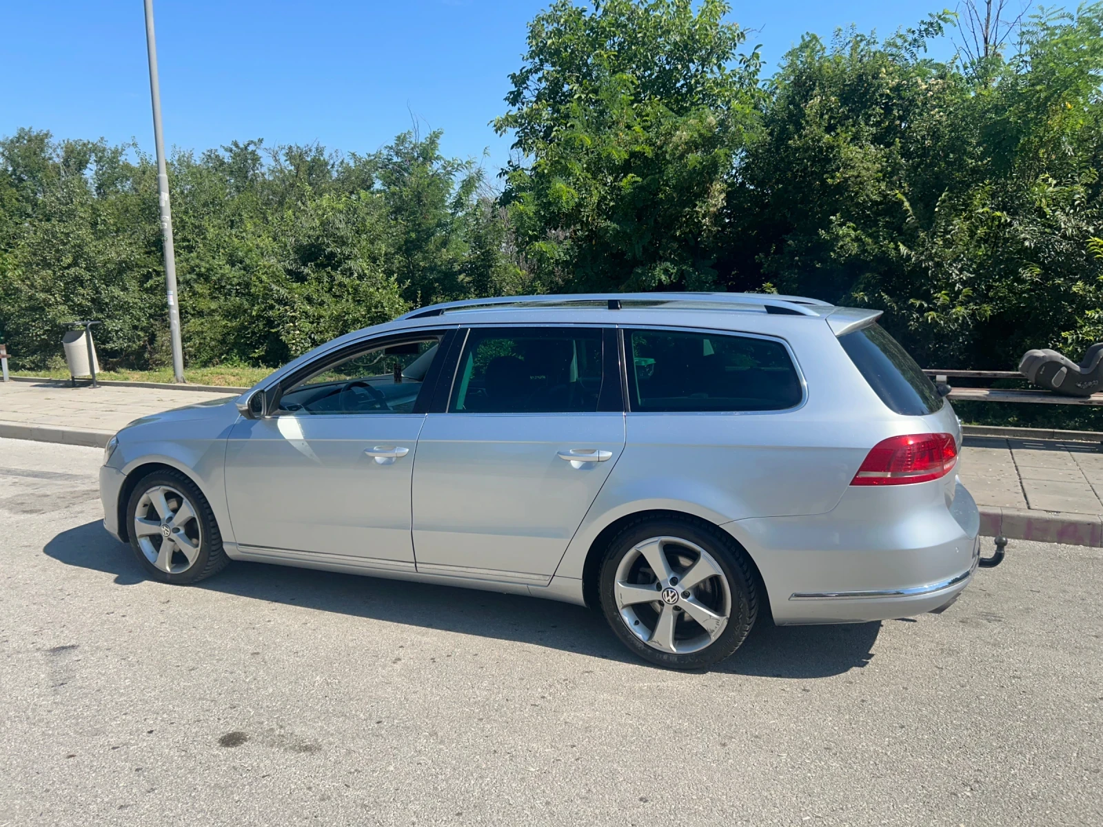 VW Passat 2.0 TDI Highline, снимка 2 - Автомобили и джипове - 55294104