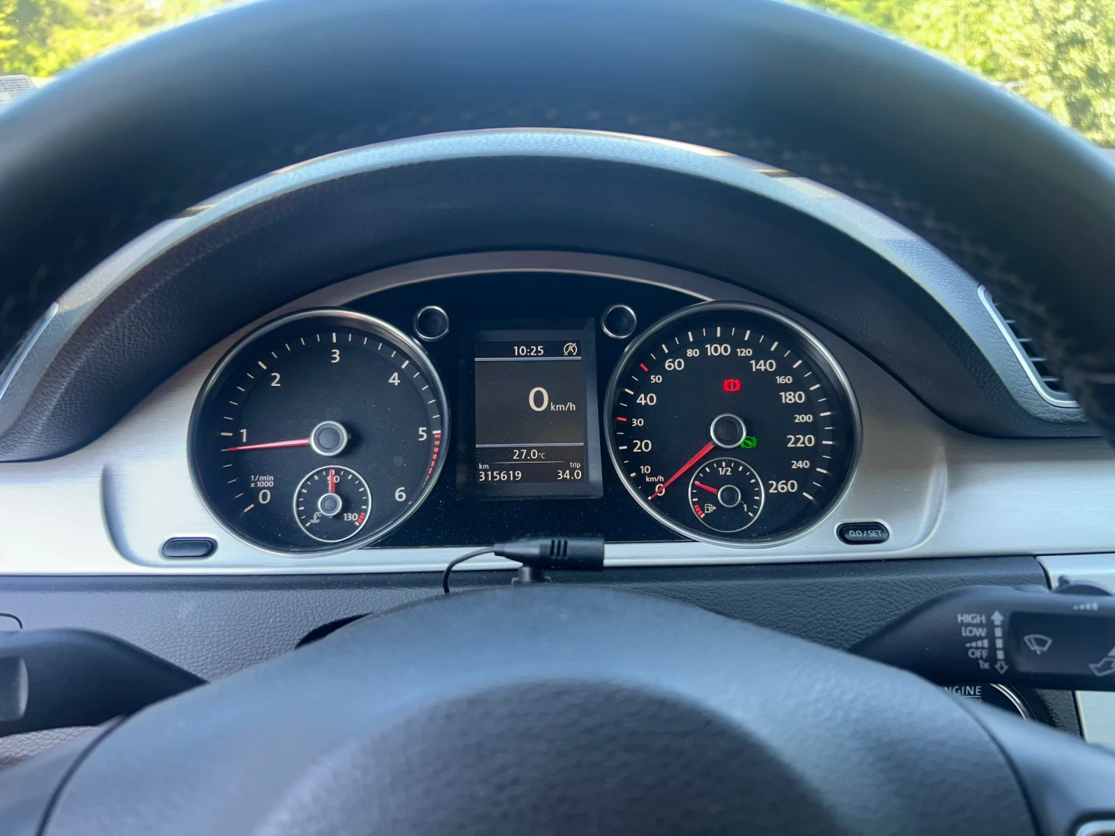 VW Passat 2.0 TDI Highline, снимка 11 - Автомобили и джипове - 55294104