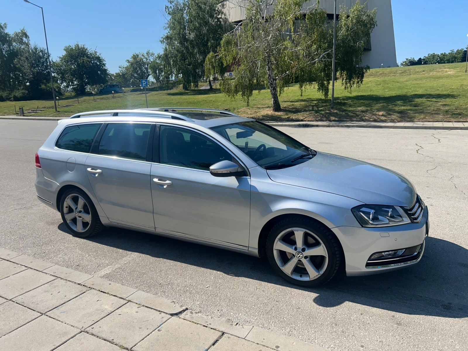 VW Passat 2.0 TDI Highline, снимка 5 - Автомобили и джипове - 55294104