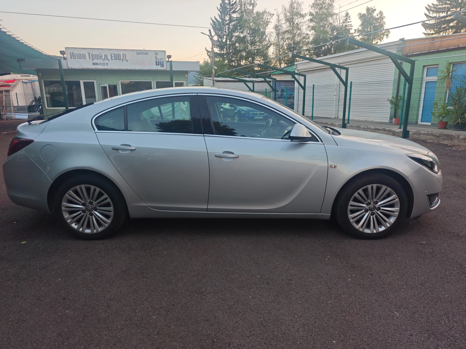 Opel Insignia 2.0Turbo-4X4-Avtomat-Fece Lift, снимка 6 - Автомобили и джипове - 55597709