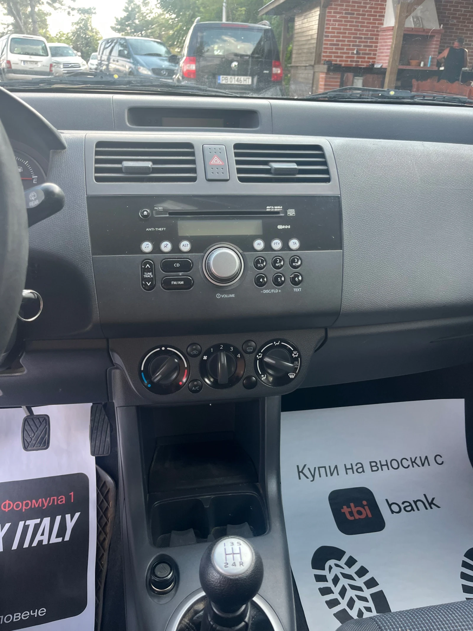 Suzuki Swift 1.3 72000km, снимка 10 - Автомобили и джипове - 55610164