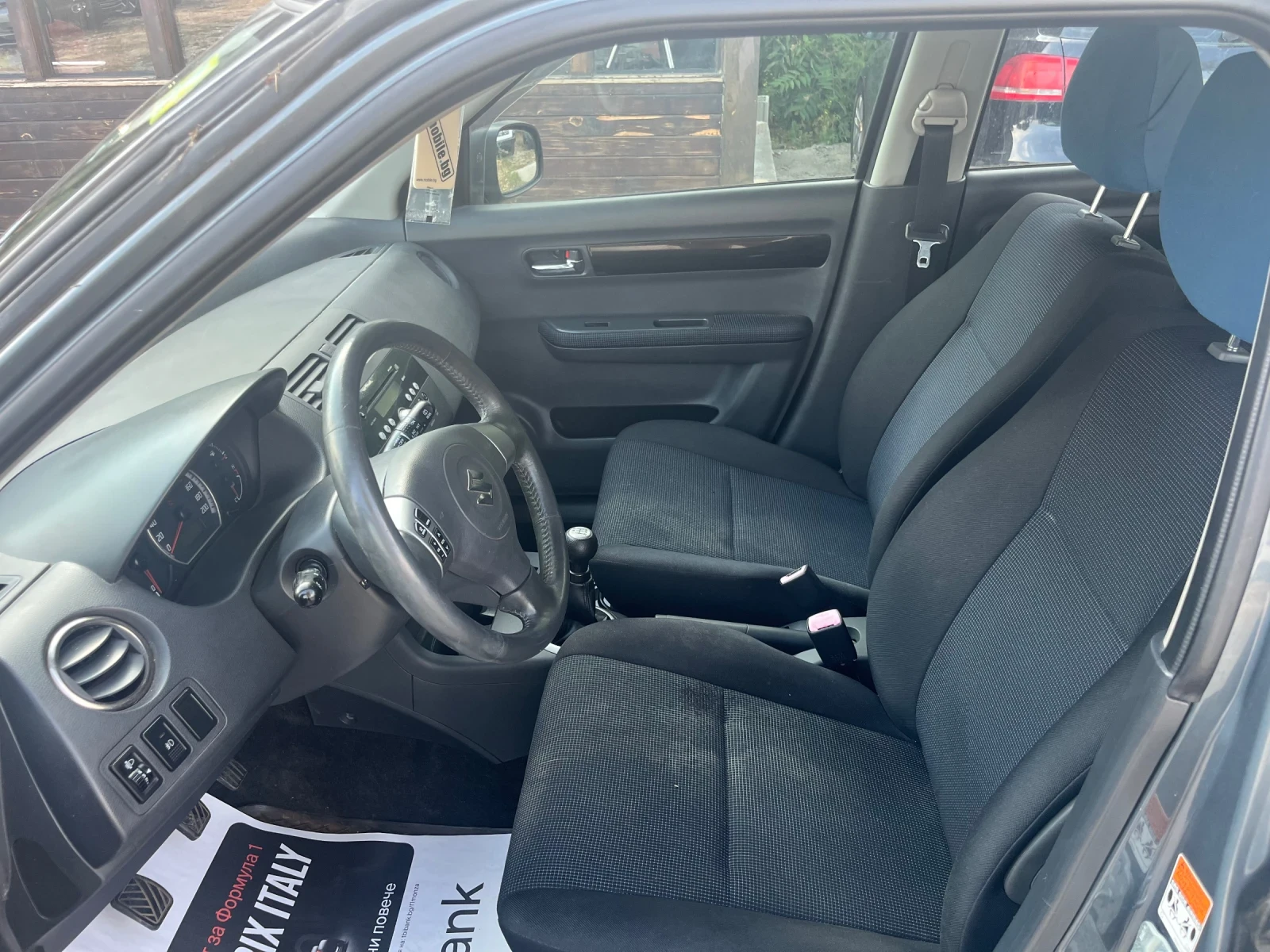 Suzuki Swift 1.3 72000km, снимка 8 - Автомобили и джипове - 55610164