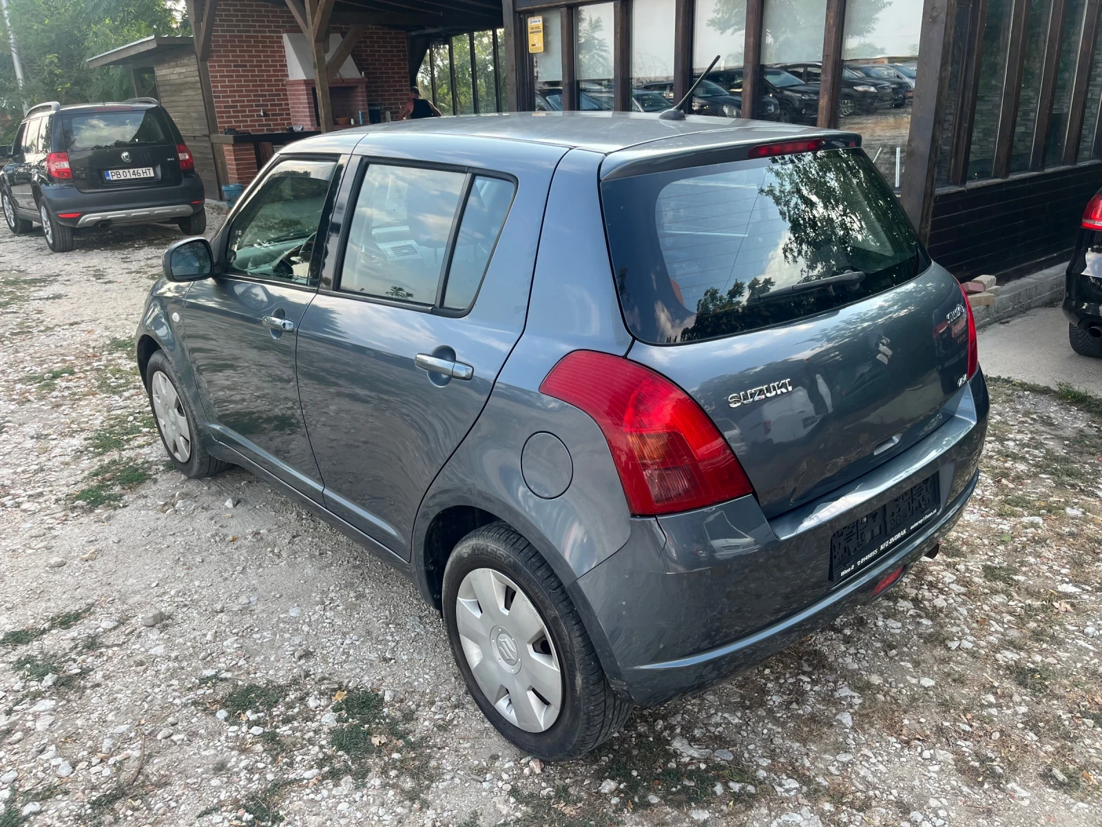 Suzuki Swift 1.3 72000km, снимка 6 - Автомобили и джипове - 55610164