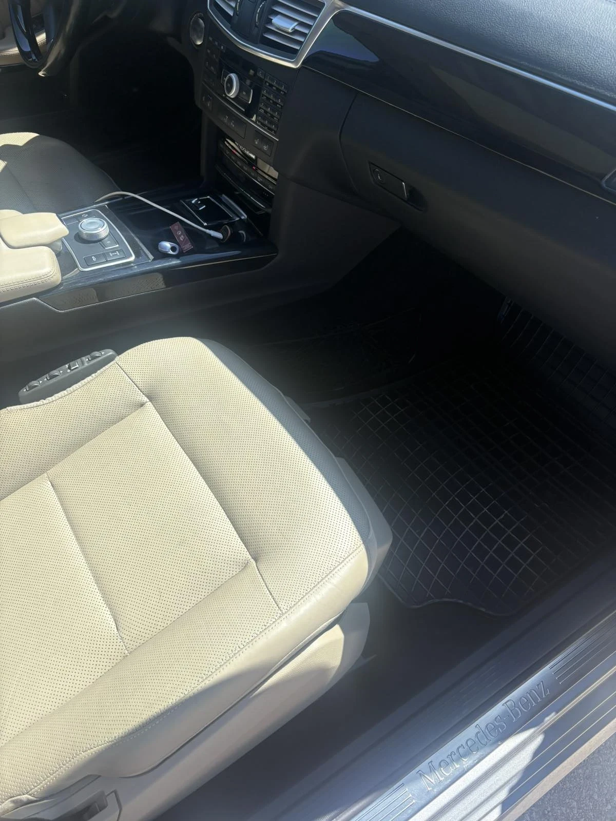 Mercedes-Benz E 350 350 CDI BLUEEFFICIENCY 4 Matic , снимка 11 - Автомобили и джипове - 55749367