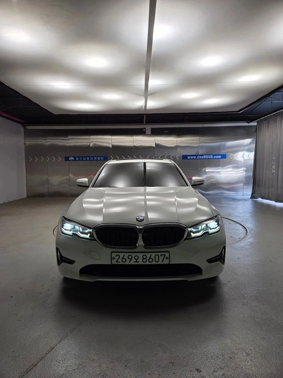 BMW 320, снимка 3 - Автомобили и джипове - 56711894