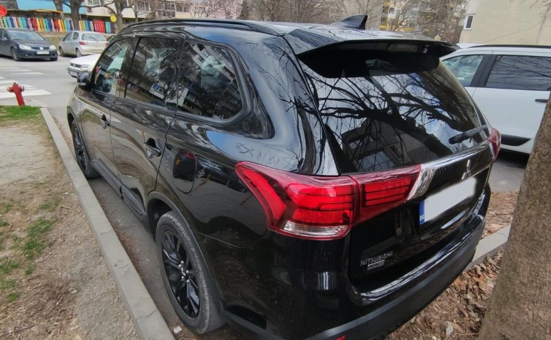 Mitsubishi Outlander Limited edition 4x4, снимка 4 - Автомобили и джипове - 46799179