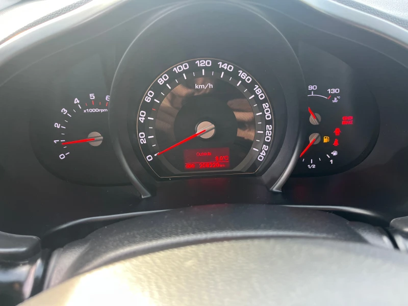 Kia Sportage 1.7 ДИЗЕЛ КАМЕРА, снимка 13 - Автомобили и джипове - 52538274