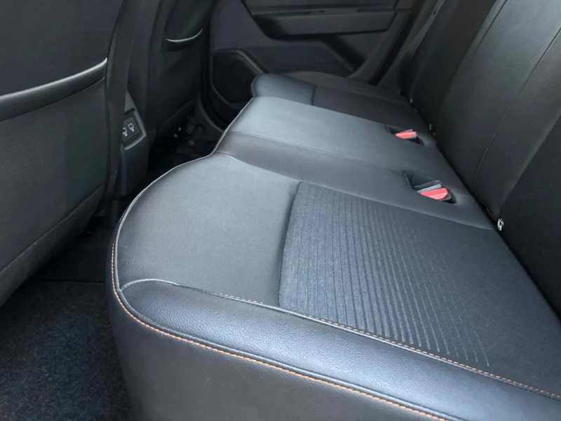 Dacia Duster, снимка 14 - Автомобили и джипове - 53409788