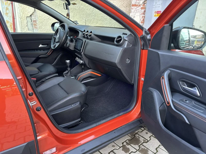 Dacia Duster, снимка 17 - Автомобили и джипове - 53409788