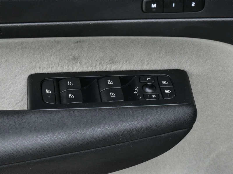 Volvo XC40 * Momentum (excl S60) * CARFAX * ЦЕНА ДО БГ, снимка 9 - Автомобили и джипове - 53455753