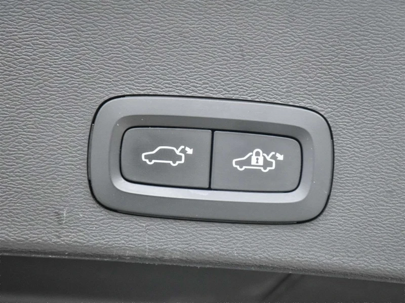 Volvo XC40 * Momentum (excl S60) * CARFAX * ЦЕНА ДО БГ, снимка 16 - Автомобили и джипове - 53455753