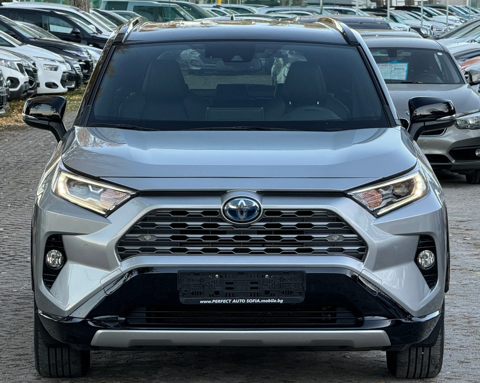 Toyota Rav4 2.5HYBRID-4X4УНИКАЛНА//47Х.КМ//-КАТО НОВА-KEYLESS - изображение 7