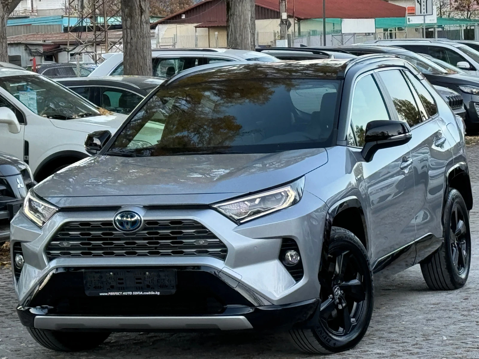 Toyota Rav4 2.5HYBRID-4X4УНИКАЛНА//47Х.КМ//-КАТО НОВА-KEYLESS - [1] 