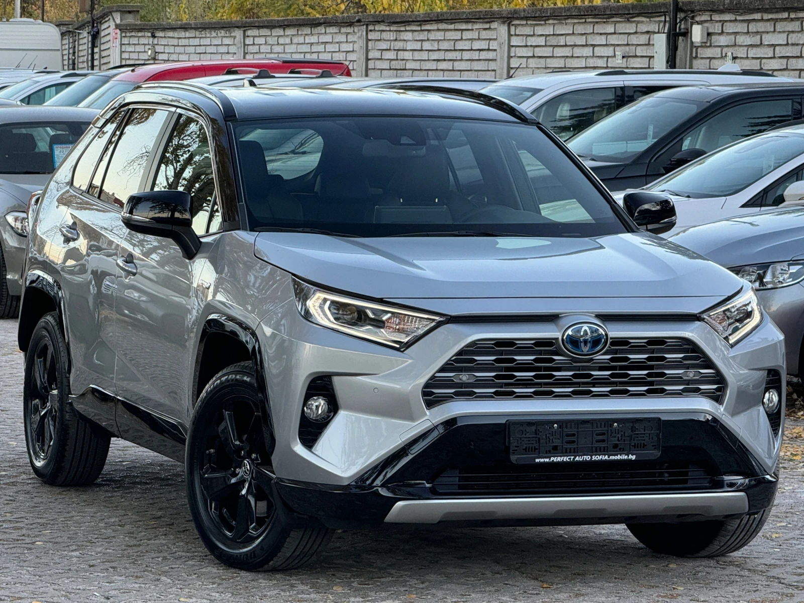 Toyota Rav4 2.5HYBRID-4X4УНИКАЛНА//47Х.КМ//-КАТО НОВА-KEYLESS - изображение 6