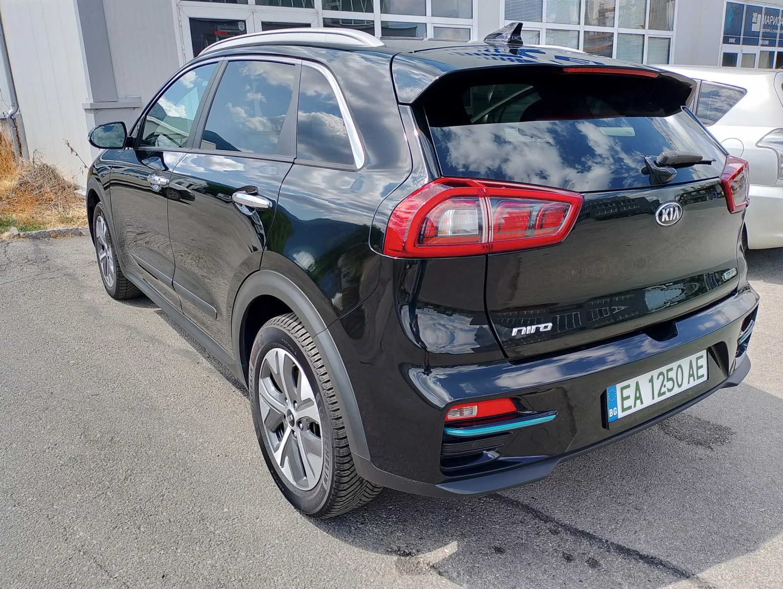 Kia Niro 64KW* 100%SOH* EXECUTIVELINE* NAVI* ТЕРМОПОМПА - изображение 2