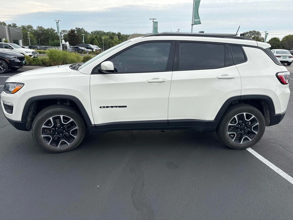 Jeep Compass * Upland Edition * CARFAX * БЕЗ ПЪРВОНАЧАЛНА ВНОСК - изображение 2