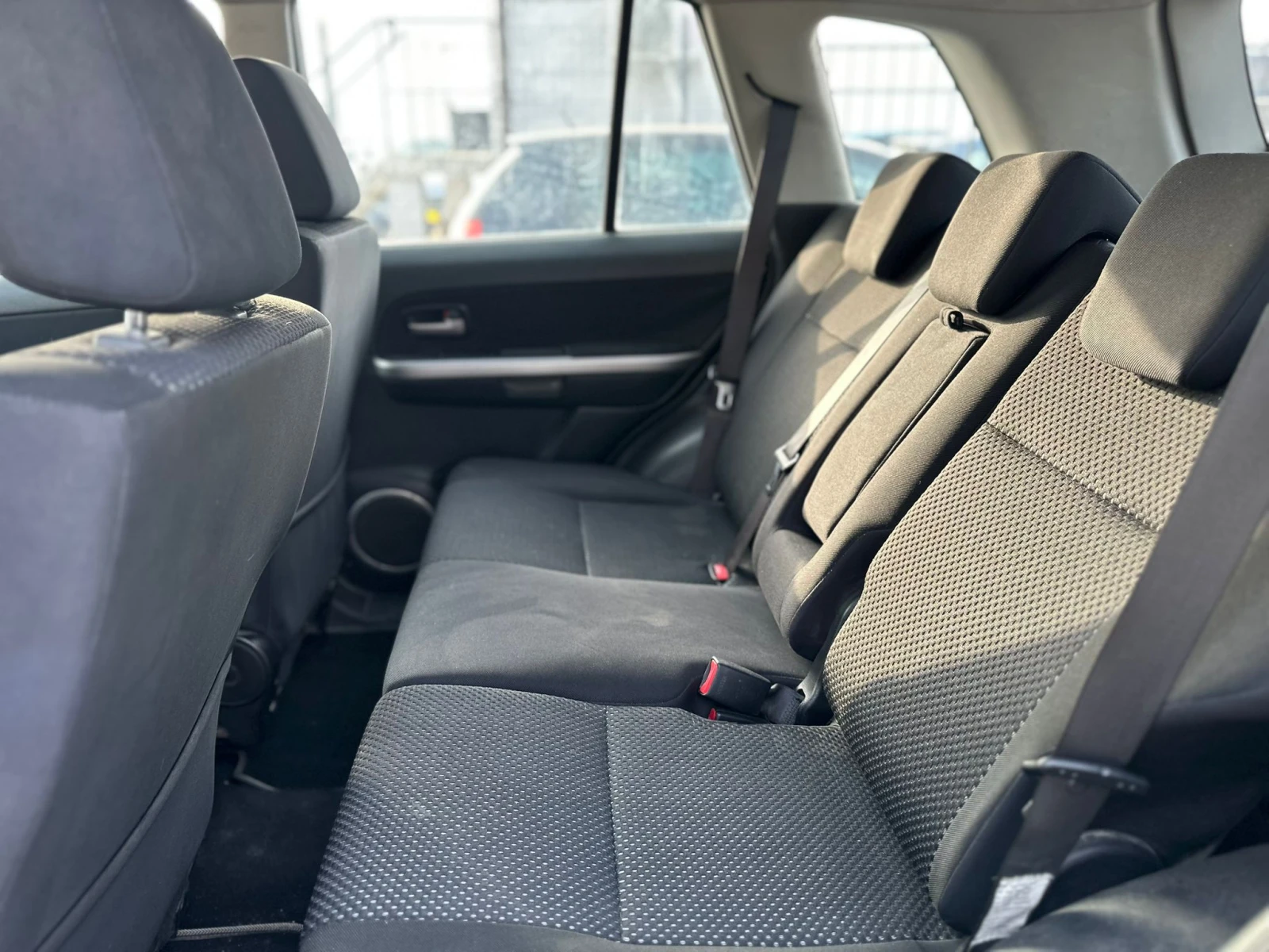 Suzuki Grand vitara / 1.9D / 4X4 / ВЪРТИ НО НЕ ПАЛИ /, снимка 10 - Автомобили и джипове - 53733592