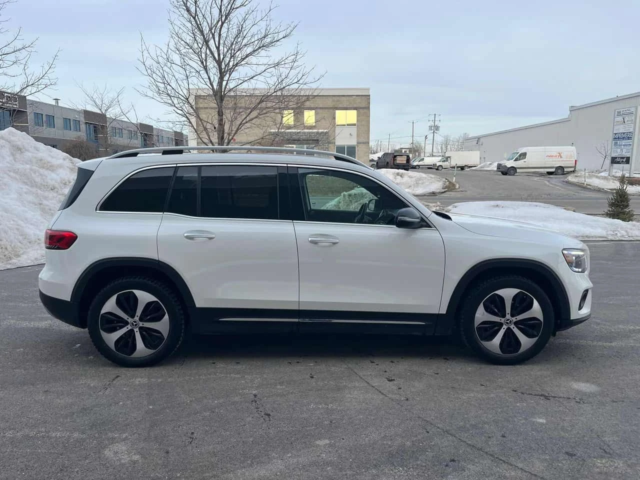 Mercedes-Benz GLB * 250 * 2 КЛЮЧА* ПОДГРЕВ* KEYLESS*  - изображение 3