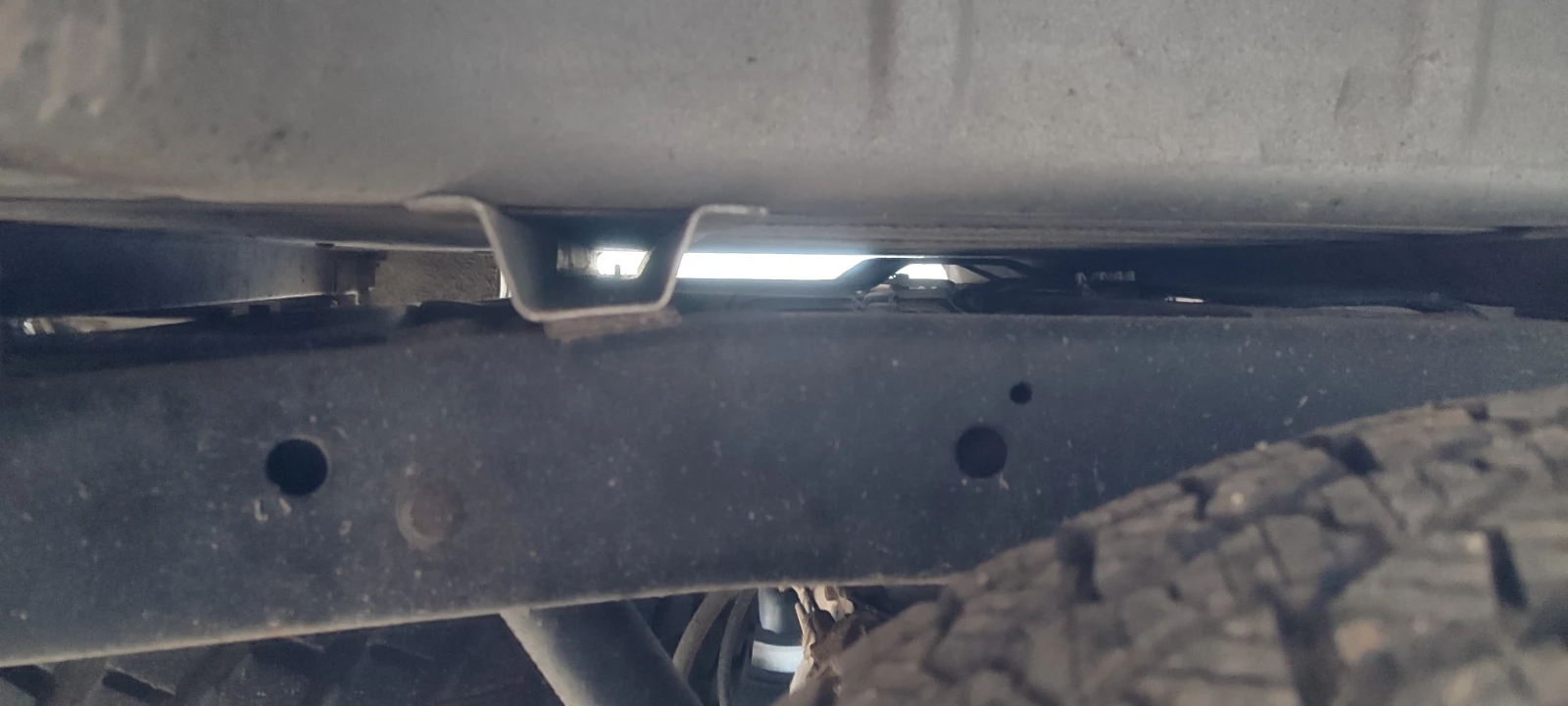 Nissan Navara 2.5 Double Cab , снимка 12 - Автомобили и джипове - 54032588