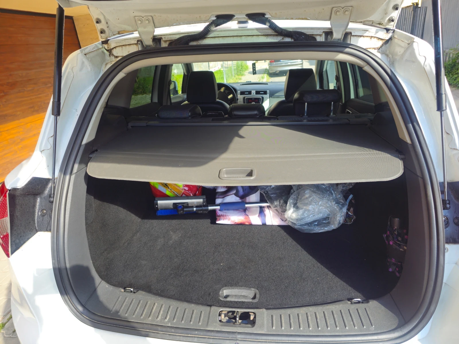 Ford Kuga 4x4 keyless , снимка 9 - Автомобили и джипове - 54546920