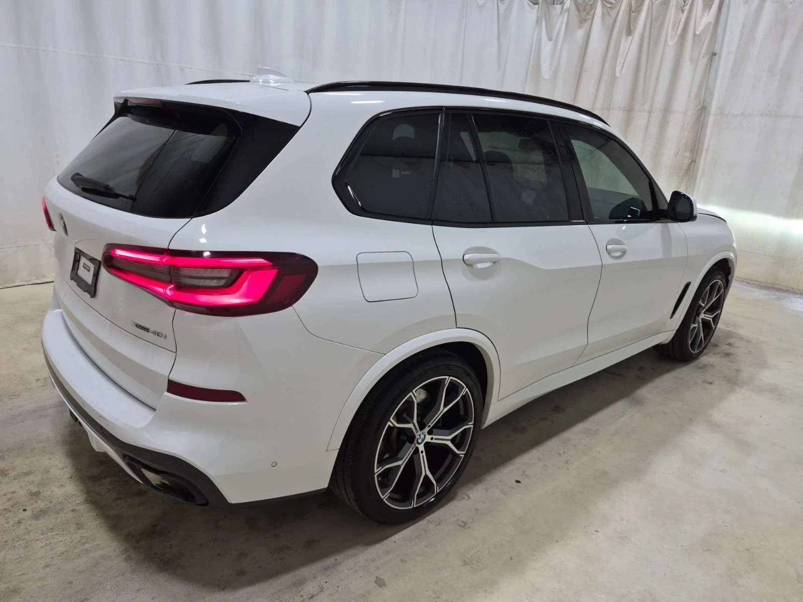 BMW X5 М ПАКЕТ/XDRIVE40I/CARFAX/ФИНАНСИРАНЕ, снимка 3 - Автомобили и джипове - 55995136