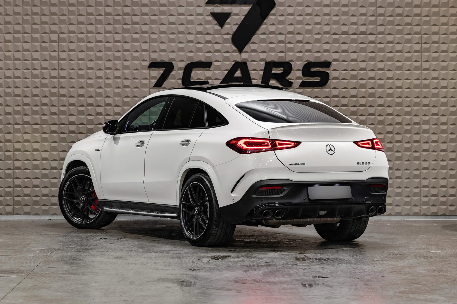 Mercedes-Benz GLE 53 4MATIC Distronic| Burmester| 7Cars| ГаранцияPanorama| , снимка 4 - Автомобили и джипове - 56022889