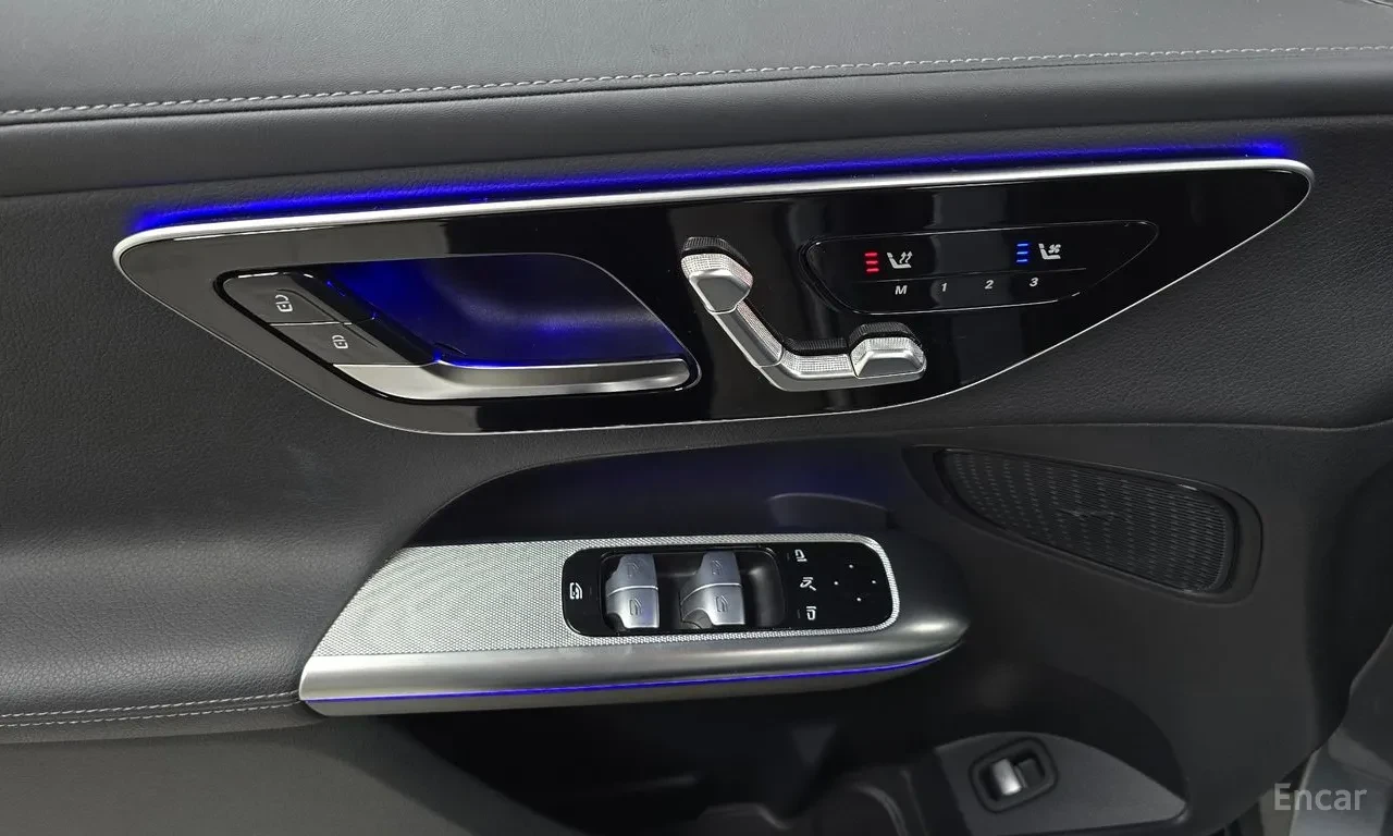 Mercedes-Benz GLC 220 d/4MATIC/HUD/360/ПАНО/ОБДУХ/ДИСТРОНИК, снимка 7 - Автомобили и джипове - 56130909