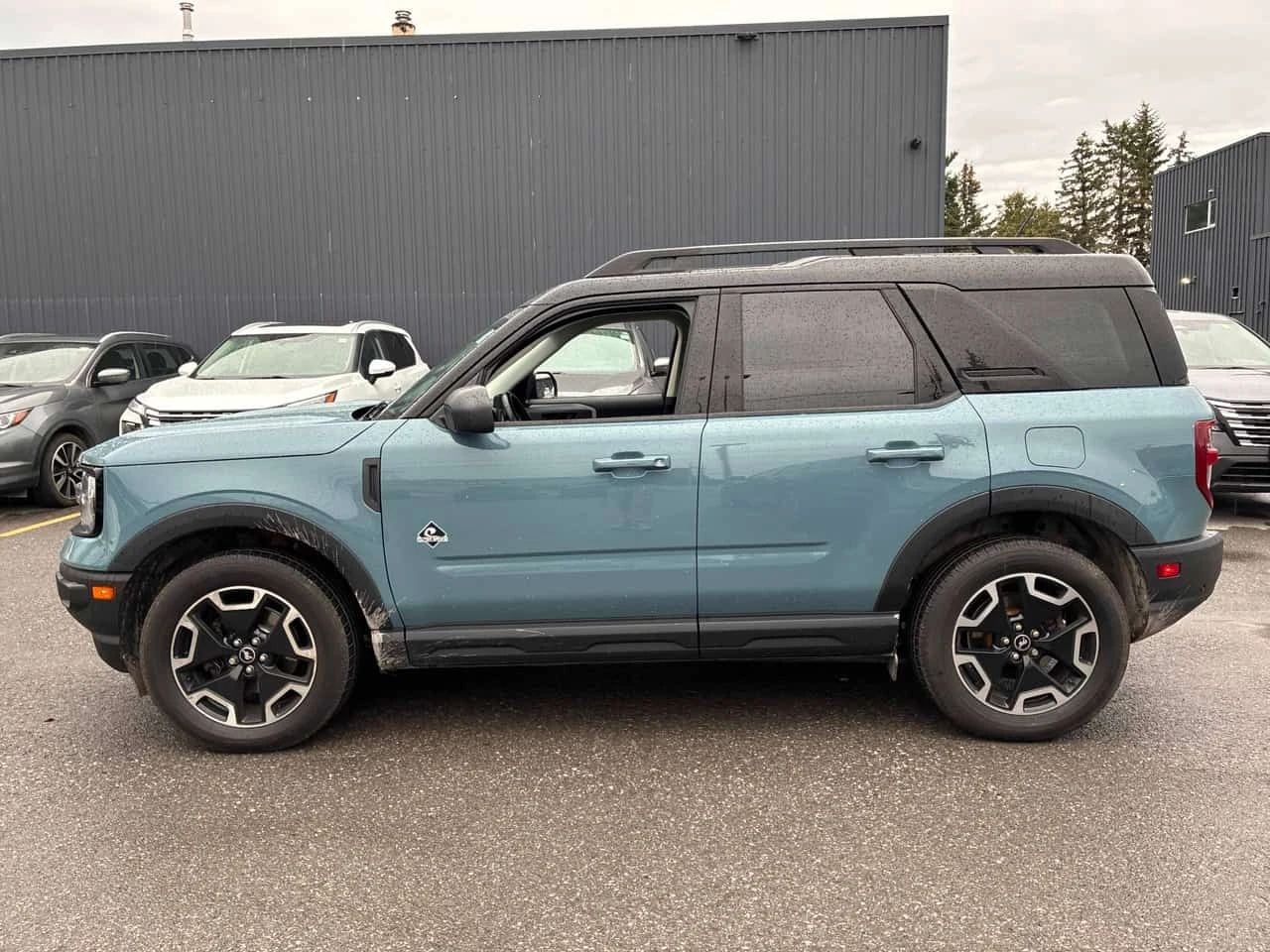 Ford Bronco * Outer Banks * CARFAX * БЕЗ ПЪРВОНАЧАЛНА ВНОСКА, снимка 2 - Автомобили и джипове - 56207853