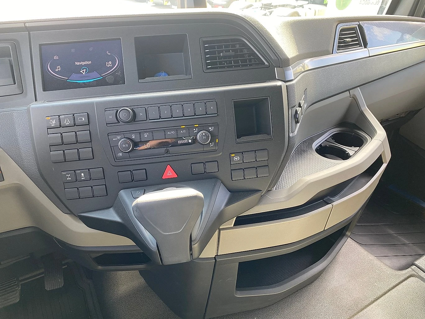 Man Tgx 480 НОВ, снимка 12 - Камиони - 53751976