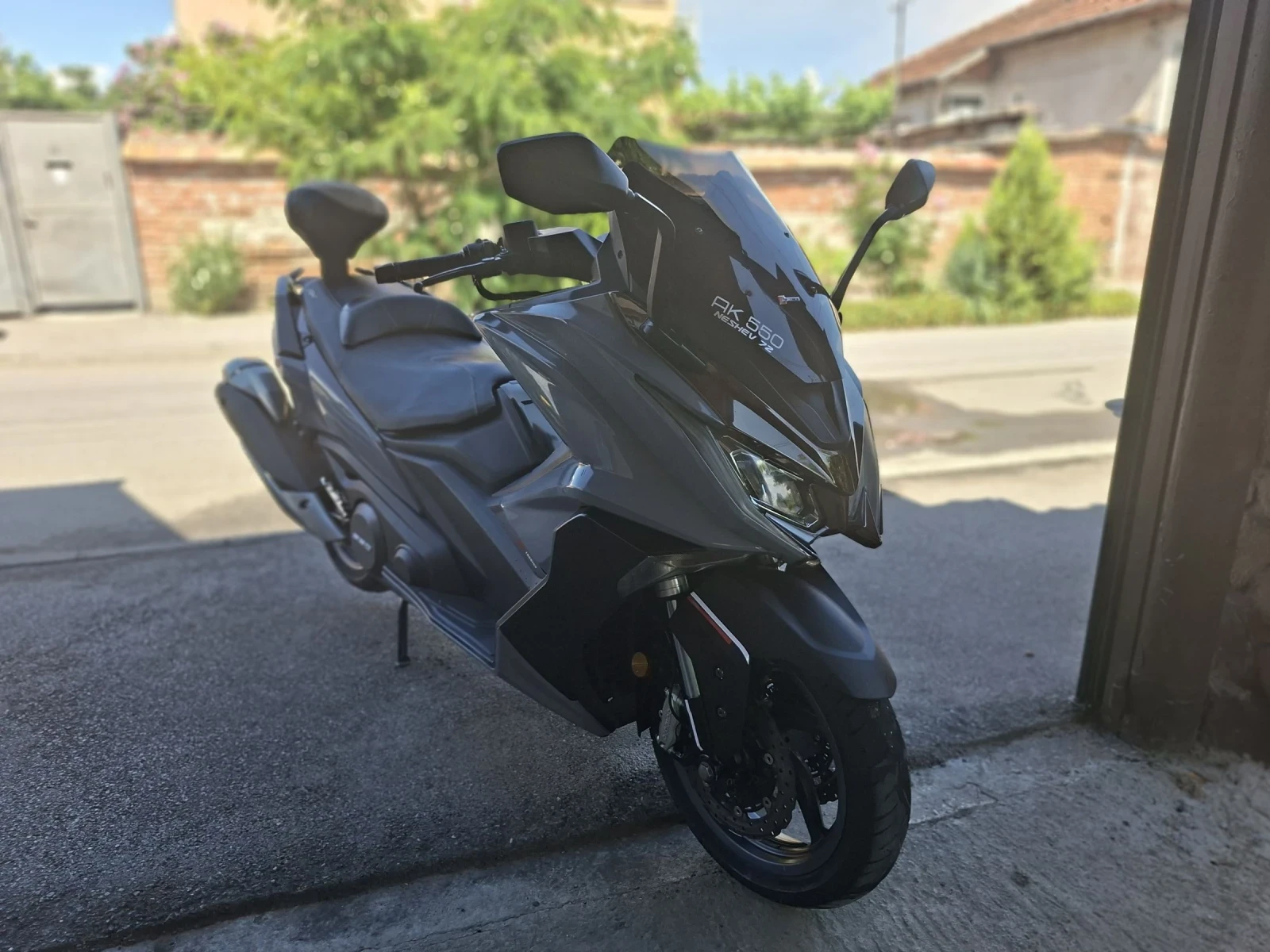 Kymco AK 550 ОФЕРТА, LED, ABS, БЕСКЛУЧОВО ПАЛЕНЕ, снимка 17 - Мотоциклети и мототехника - 54856241