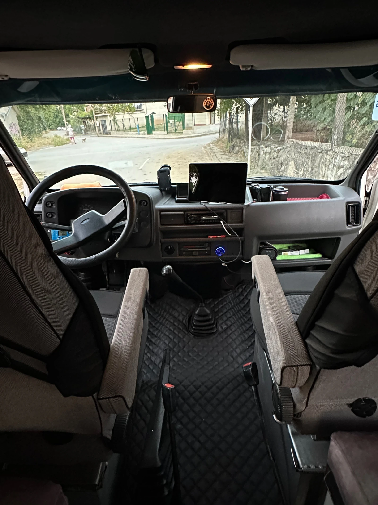 Кемпер Ford TRANZIT 2.5 TSD, снимка 6 - Каравани и кемпери - 55742975