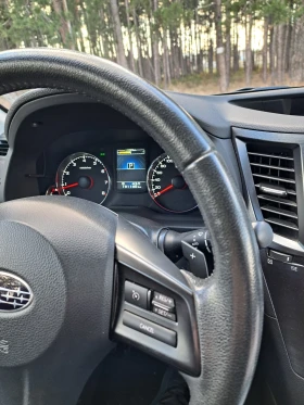 Subaru Legacy 2.5 Газ, снимка 11