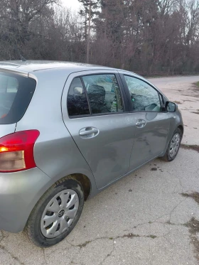 Toyota Yaris - 3800 € / 7432.15 лв. - 93459482 2